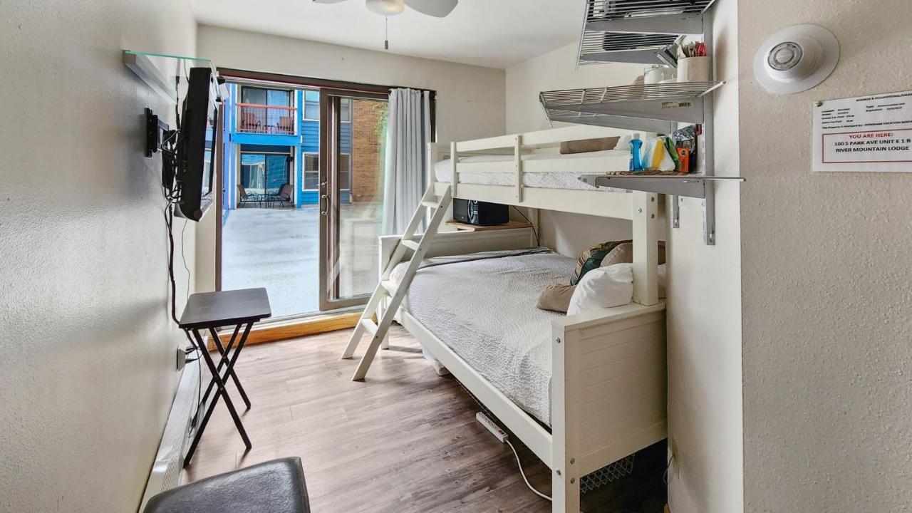 Cozy Studio With Shared Pool -3 Min To Ski Lift 布雷肯里奇 外观 照片