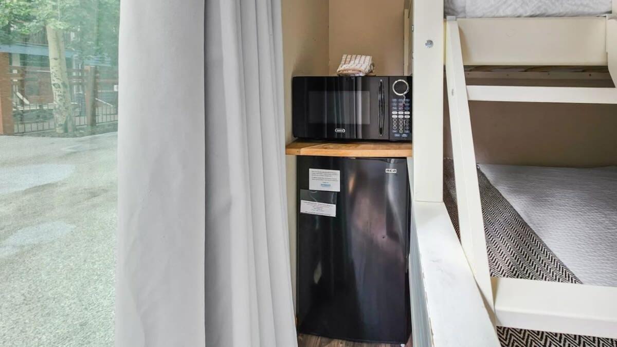 Cozy Studio With Shared Pool -3 Min To Ski Lift 布雷肯里奇 外观 照片