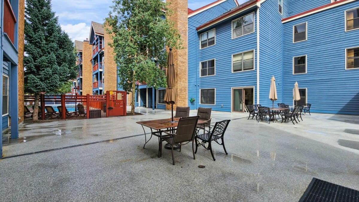 Cozy Studio With Shared Pool -3 Min To Ski Lift 布雷肯里奇 外观 照片