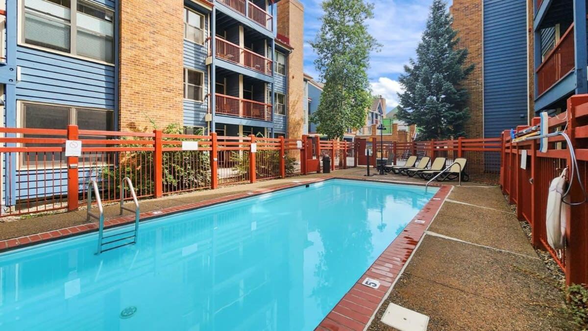 Cozy Studio With Shared Pool -3 Min To Ski Lift 布雷肯里奇 外观 照片